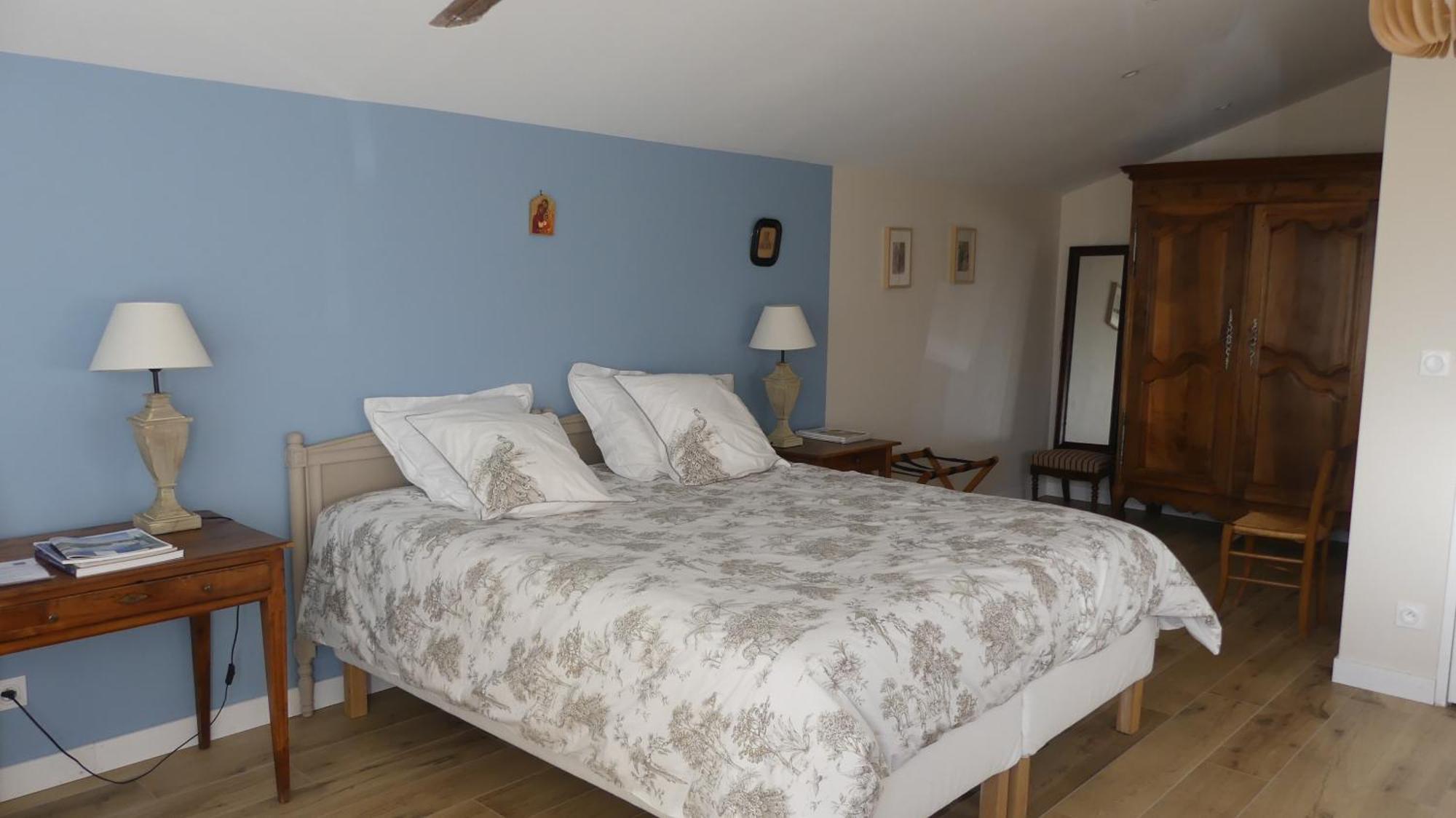La Petite Lande Bed & Breakfast Menil Bagian luar foto