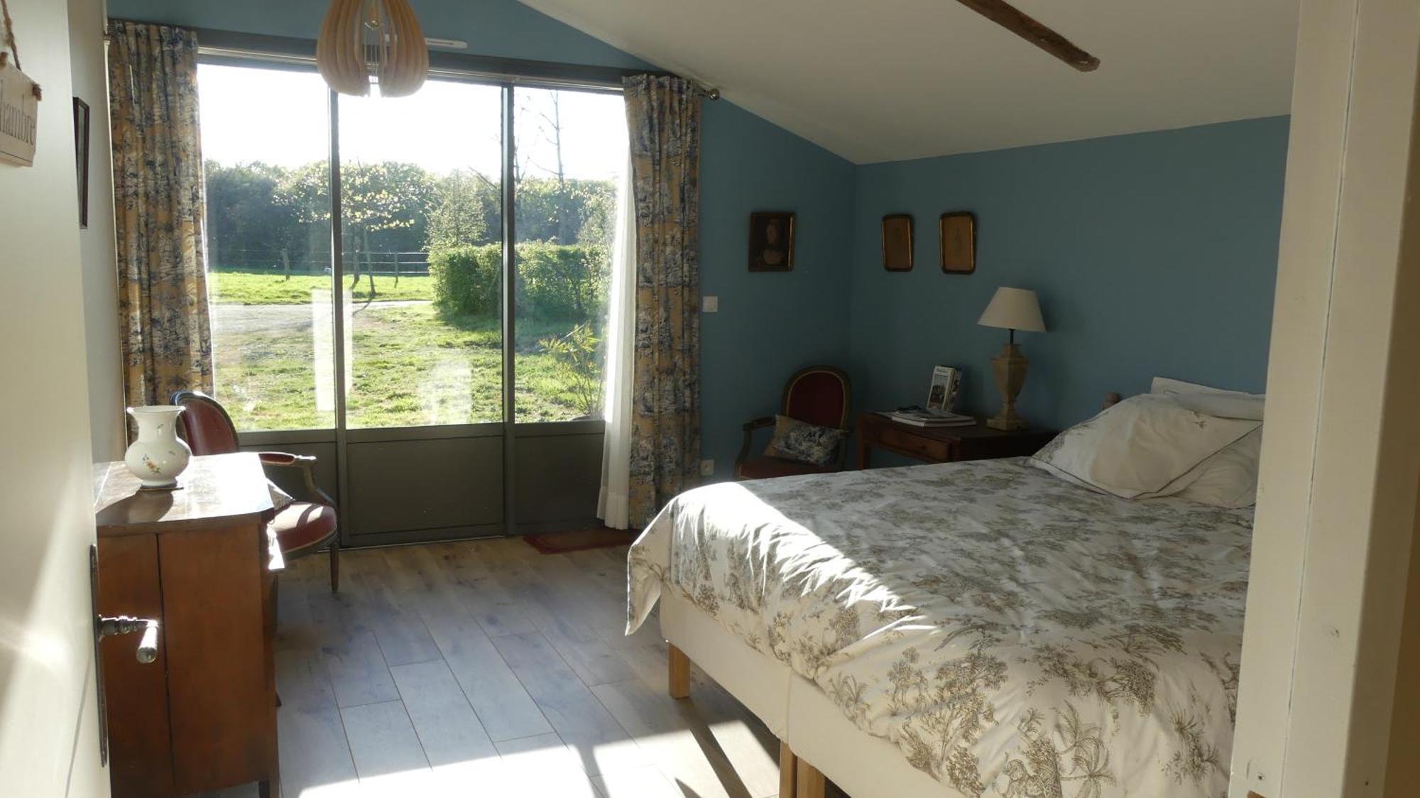 La Petite Lande Bed & Breakfast Menil Bagian luar foto